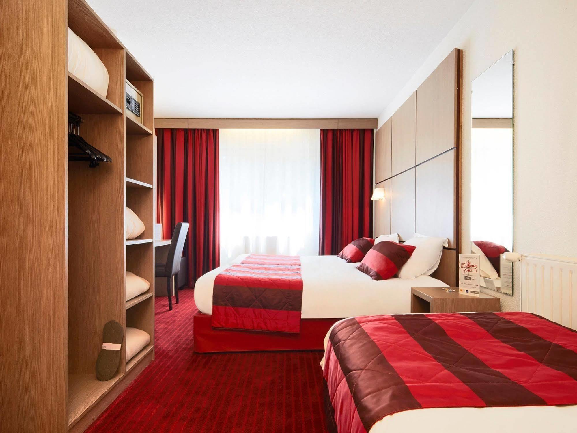 Kyriad Grenoble Centre Экстерьер фото